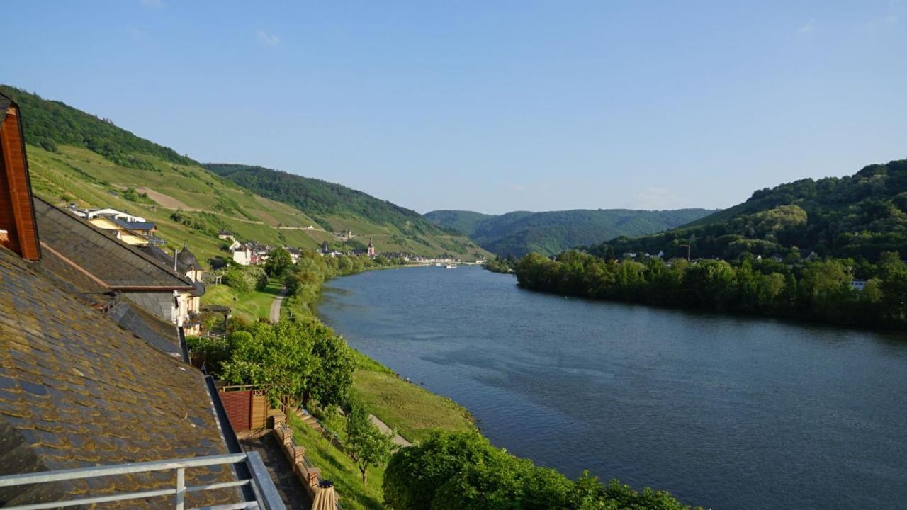 Hotel Garni "Cafe Im Hamm" Zell an der Mosel Exterior photo