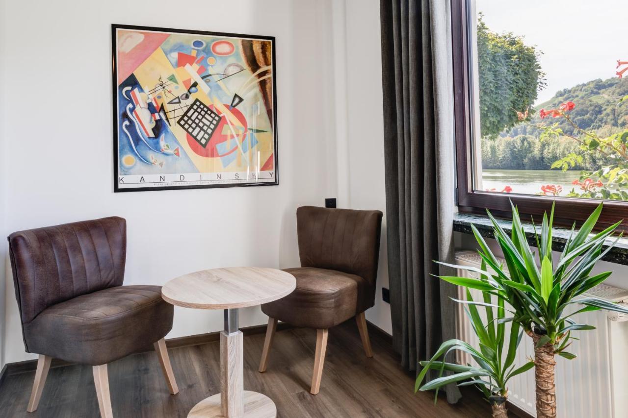 Hotel Garni "Cafe Im Hamm" Zell an der Mosel Exterior photo